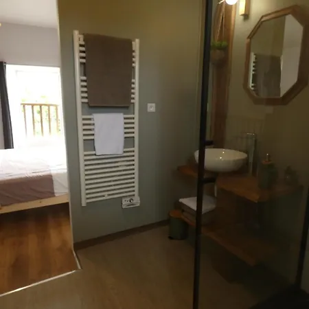 L'instant Detente Nyaraló